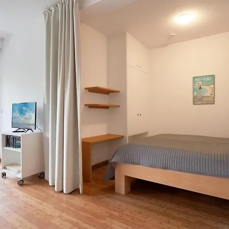 Hang 13 Schwalbe 公寓 *